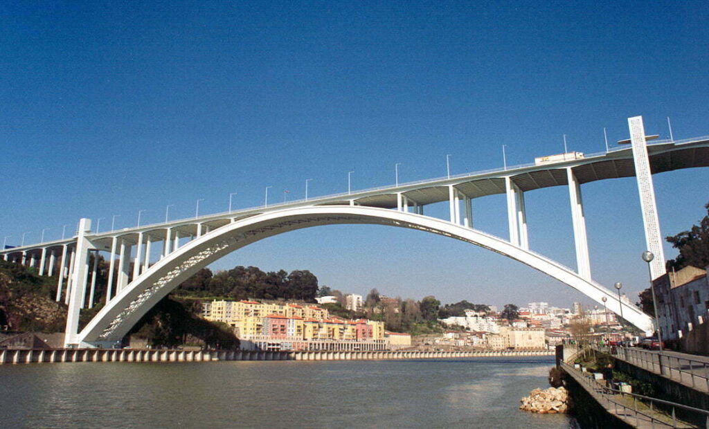 foto da ponte da arrabida 3